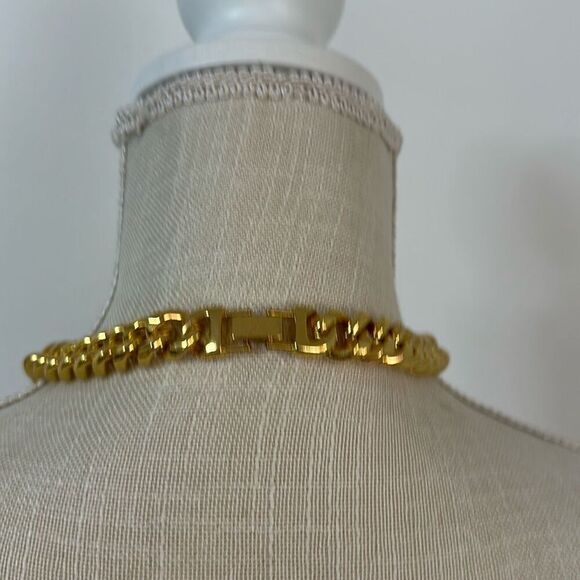 Gold Tone Chain Chunky Statement Necklace - Picture 3 of 6